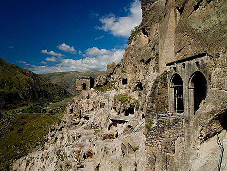 CONQUEREIX RUMANIA I GEORGIA