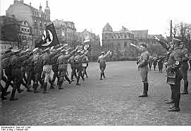 Els nazis guanyen les eleccions. Neix el Tercer Reich