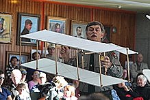 Wilbur made a biplane kite