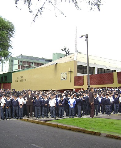 Colocacion de la primera piedra del orfanato