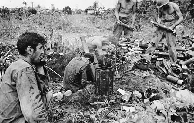 US troops land in the Philippines