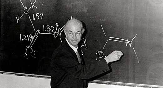 Linus Pauling propone el modelo de triple hélice