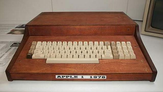 APPLE 1
