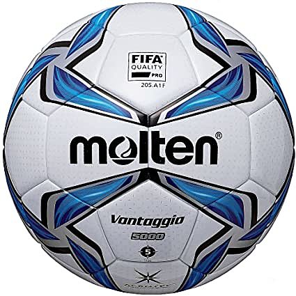 Balón de futbol con material sintético