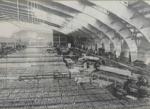 Apertura de la primera fabrica