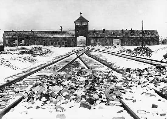 Auschwitz est libérée par l'armée rouge