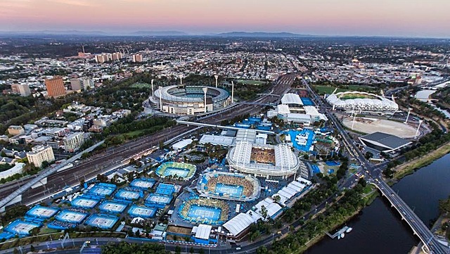 se crea el estadio  Melbourne Park