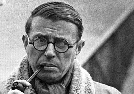 Nace Jean-Paul Sartre