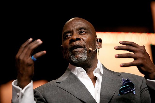 Esta basada en hechos reales