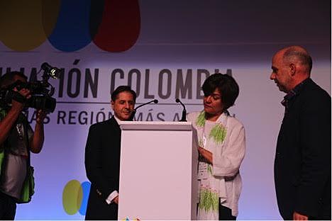 POSTOBÓN Y PNUD FIRMAN CONVENIO PARA FORTALECER A EMPRESARIOS DE LA FRUTA