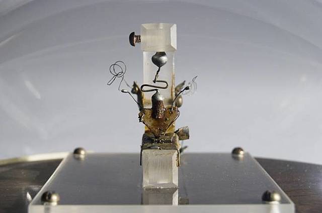 INVENCIÓN DEL TRANSISTOR
