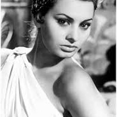 Timeline: The Life of Sofia Loren