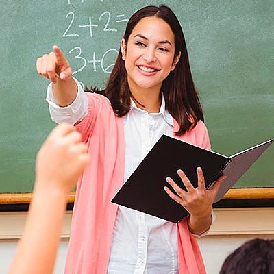 PAPEL DEL MAESTRO EN LA EDUCACIÓN  DEL SIGLO XXI