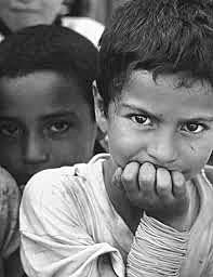 la ONU declara que los derechos de los niños van más allá de los cuidados básicos