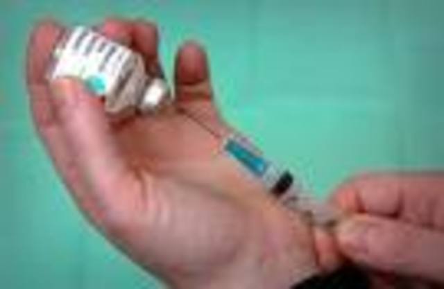 First vaccine for chicken pox