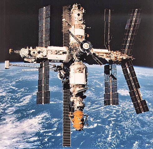 MIR, ESTACIÓ ESPACIAL