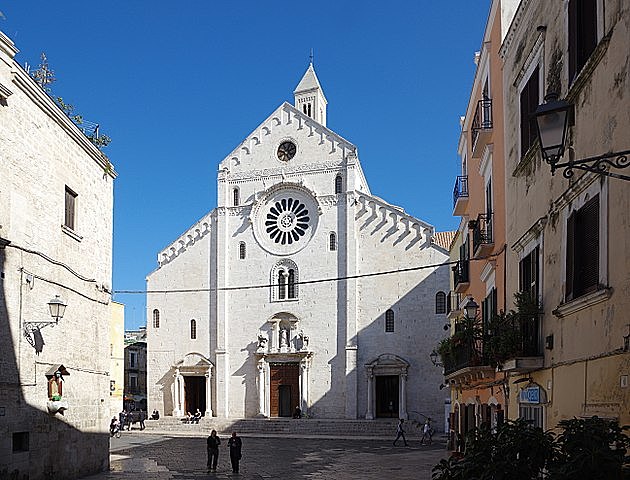 Catedral de Bari y tercera Abadía de Cluny