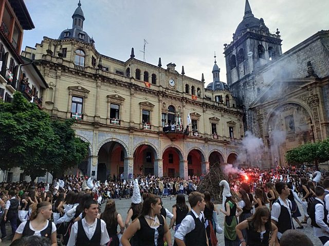 Hernaniarren %60 elebidunak dira