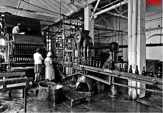 NACIMIENTO DE LA INDUSTRIA COLOMBIANA