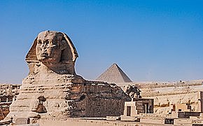 La construction du sphinx de Gizeh