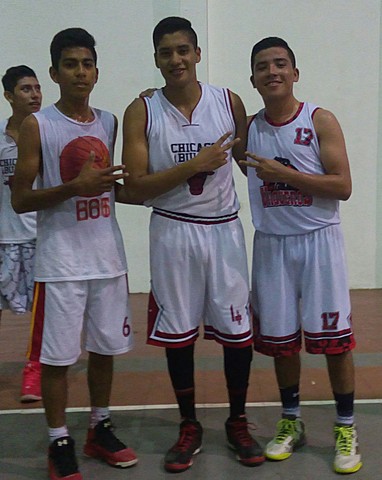 Antes de terminar la preparatoria gane el torneo juvenil con mi propio equipo