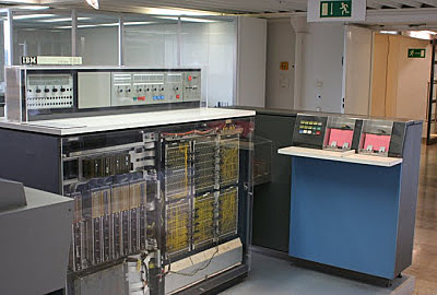 Ο πρώτος Η/Υ που σχεδιάστηκε για να καλύψει ένα μεγάλο μέρος εμπορικών και επιστημονικών εφαρμογών