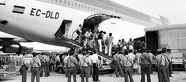 El Guernika arriba a Espanya una vegada restablertes les llibertats democràtiques.