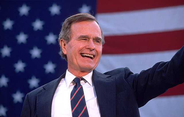 George Bush (R)