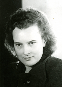 Megismerkedik Kozmutza Flórával