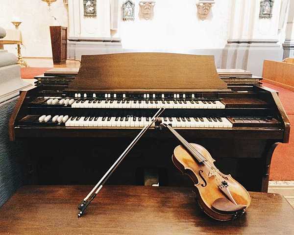 Órgano y violin