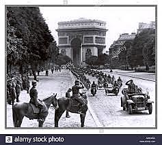 Los alemanes entran en París
