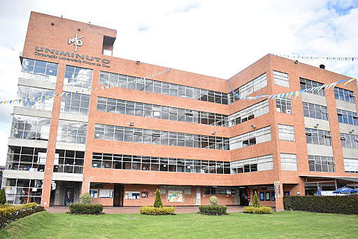 Entrada a la universidad