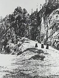 Macquarie Pass officially opened