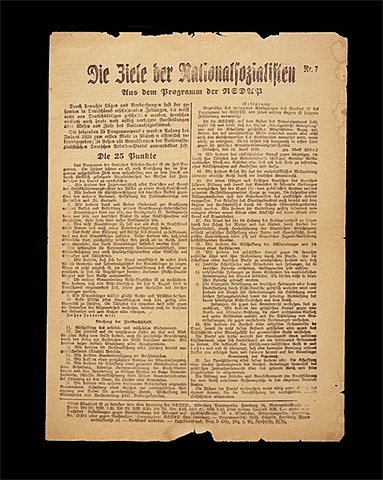 HITLER COLABORA EN LA REDACCIÓN DEL PROGRAMA "25 PUNTOS"