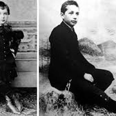 Timeline: Albert Einstein