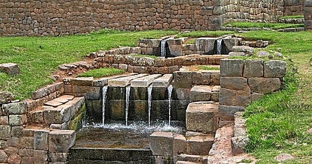 Canal de irragación de Tipón