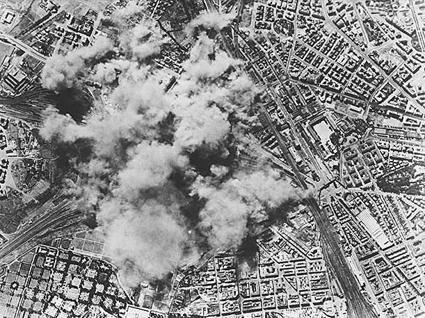 Los Aliados bombardean Roma