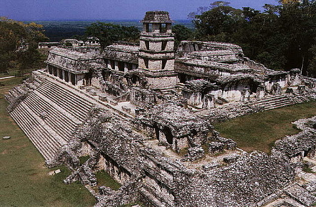 Los españoles logran someter a los mayas y acabar con su resistencia, pero las revueltas seguian. (1541)
