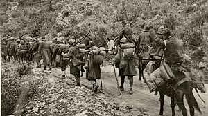 Italia invade Grecia