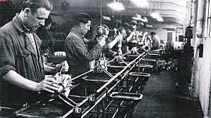 La primera cadena de montaje