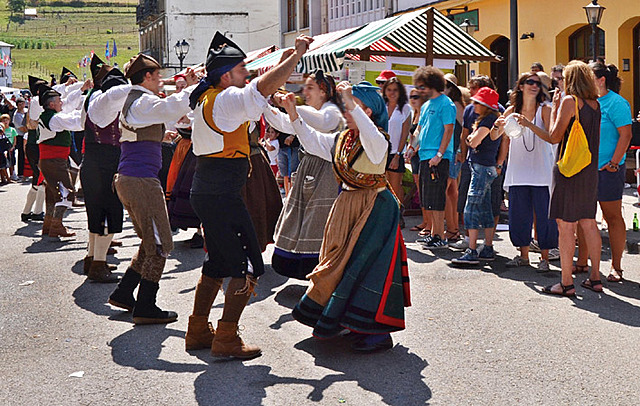 Fiesta de los Pueblos de Asturias (Navelgas,Tineo)