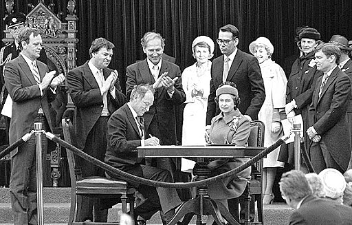 Le rapatriement de la Constitution