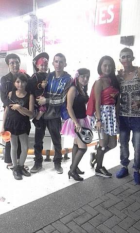 MI PRIMER FIESTA DE HAWOLLEEN