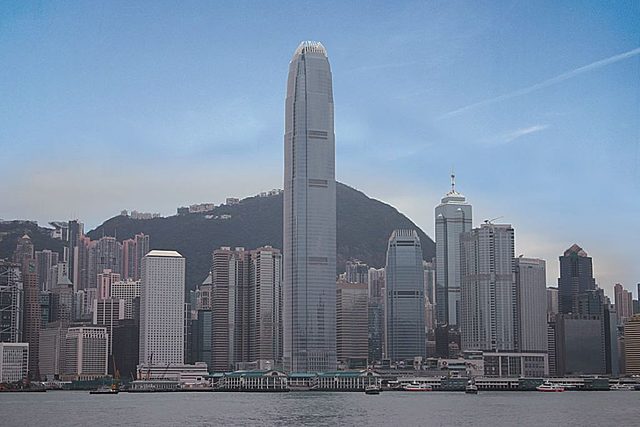 Hong Kong se convierte en un centro financiero internacional