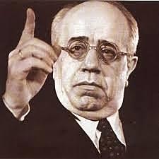 Mayo: Azaña, nuevo presidente de la República.