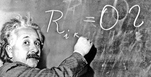 Albert Einstein publica la teoría general de la relatividad