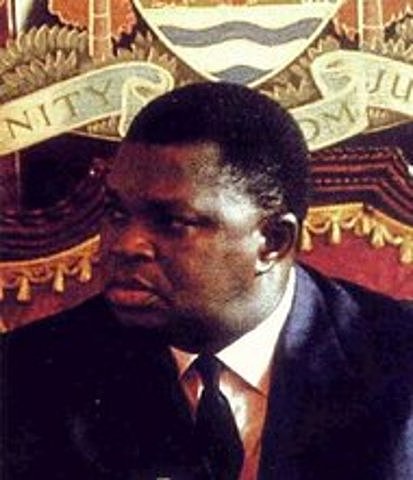 Joseph Momoh se convierte en presidente