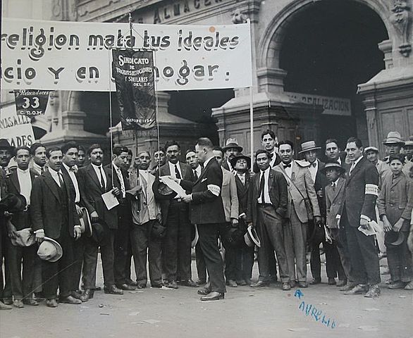 La Organización en Sindicatos y Otras Asociaciones