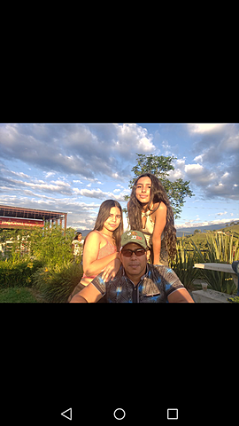 COMPARTIENDO EN FAMILIA