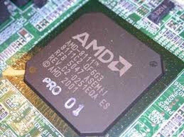 AMD-8111 HyperTransport I/O Hub(2004)